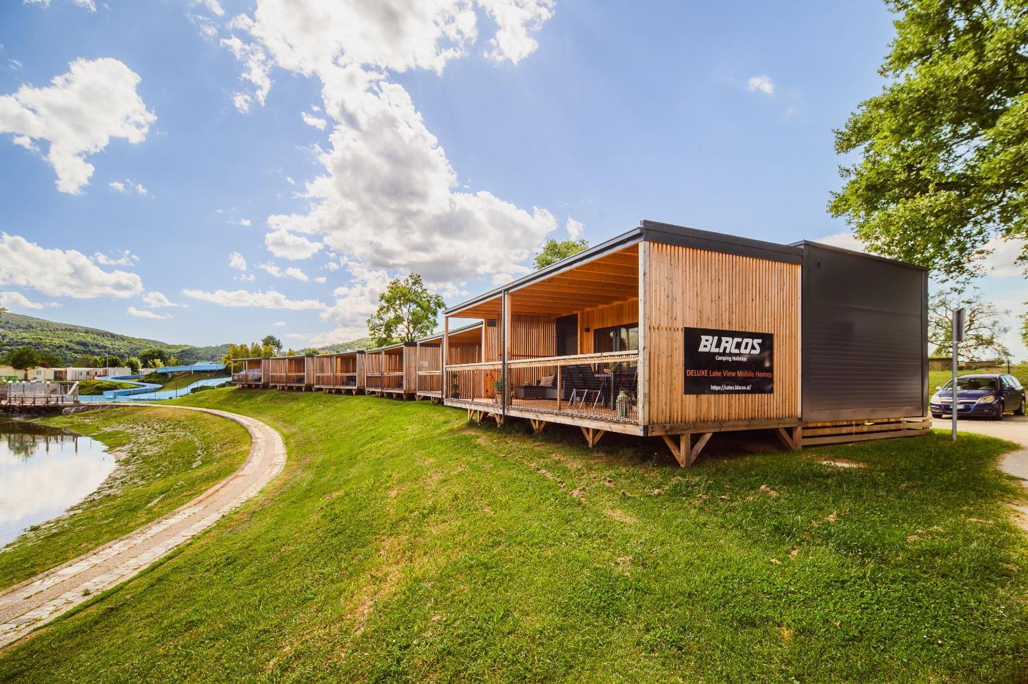 Deluxe Lake View Mobile Homes With Thermal Riviera Tickets ชาเตช อ็อบ ซาวี ภายนอก รูปภาพ