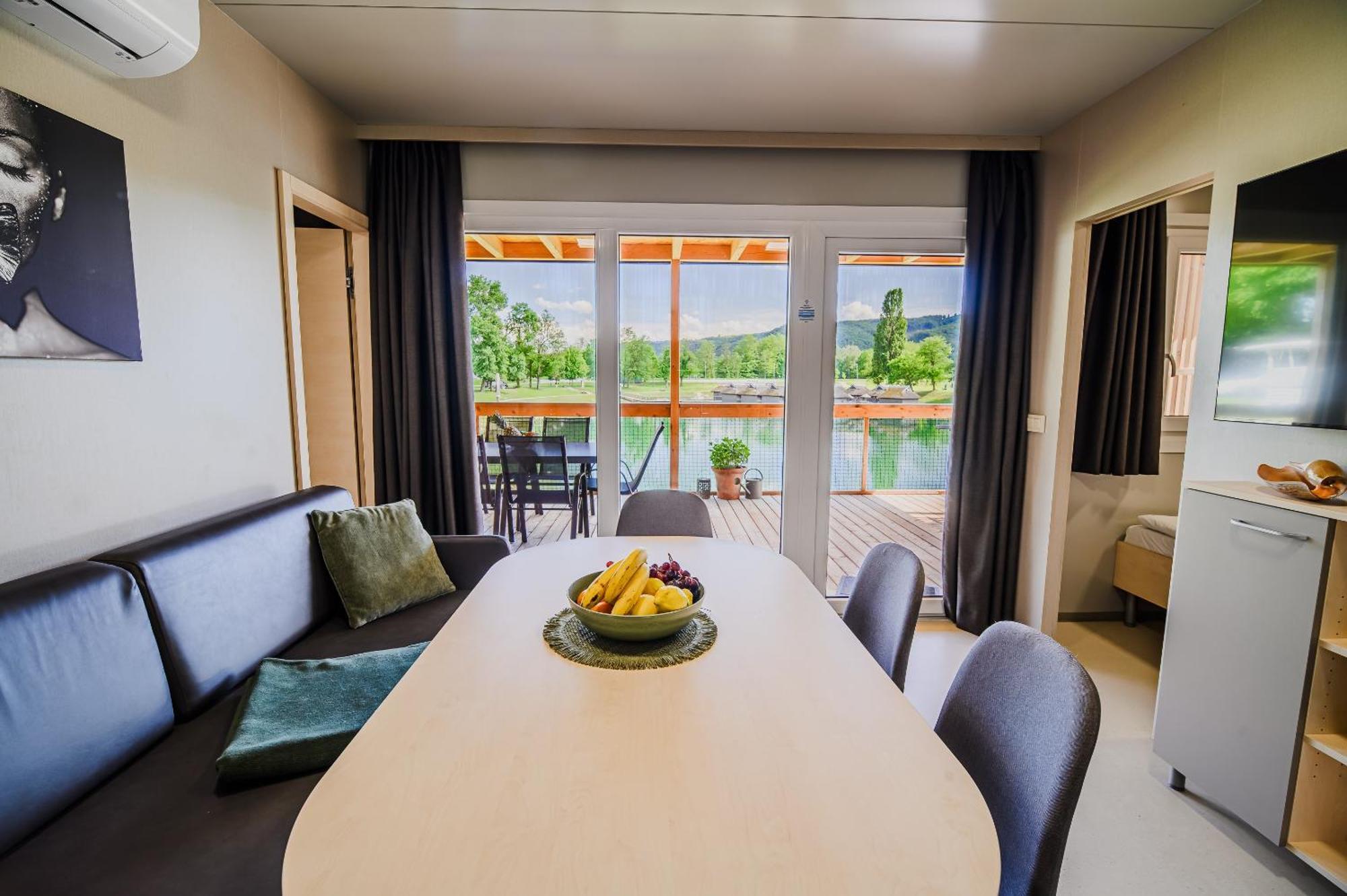 Deluxe Lake View Mobile Homes With Thermal Riviera Tickets ชาเตช อ็อบ ซาวี ภายนอก รูปภาพ