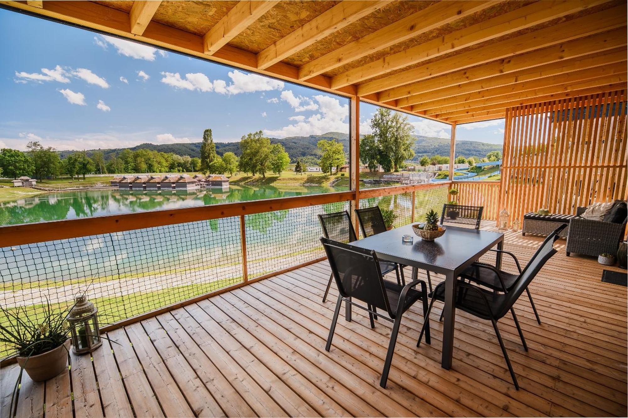 Deluxe Lake View Mobile Homes With Thermal Riviera Tickets ชาเตช อ็อบ ซาวี ภายนอก รูปภาพ