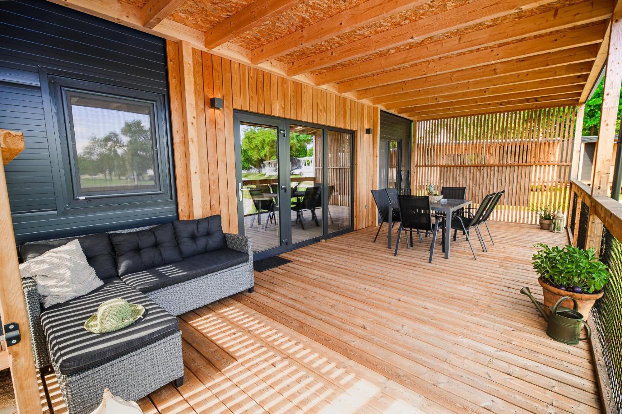 Deluxe Lake View Mobile Homes With Thermal Riviera Tickets ชาเตช อ็อบ ซาวี ภายนอก รูปภาพ