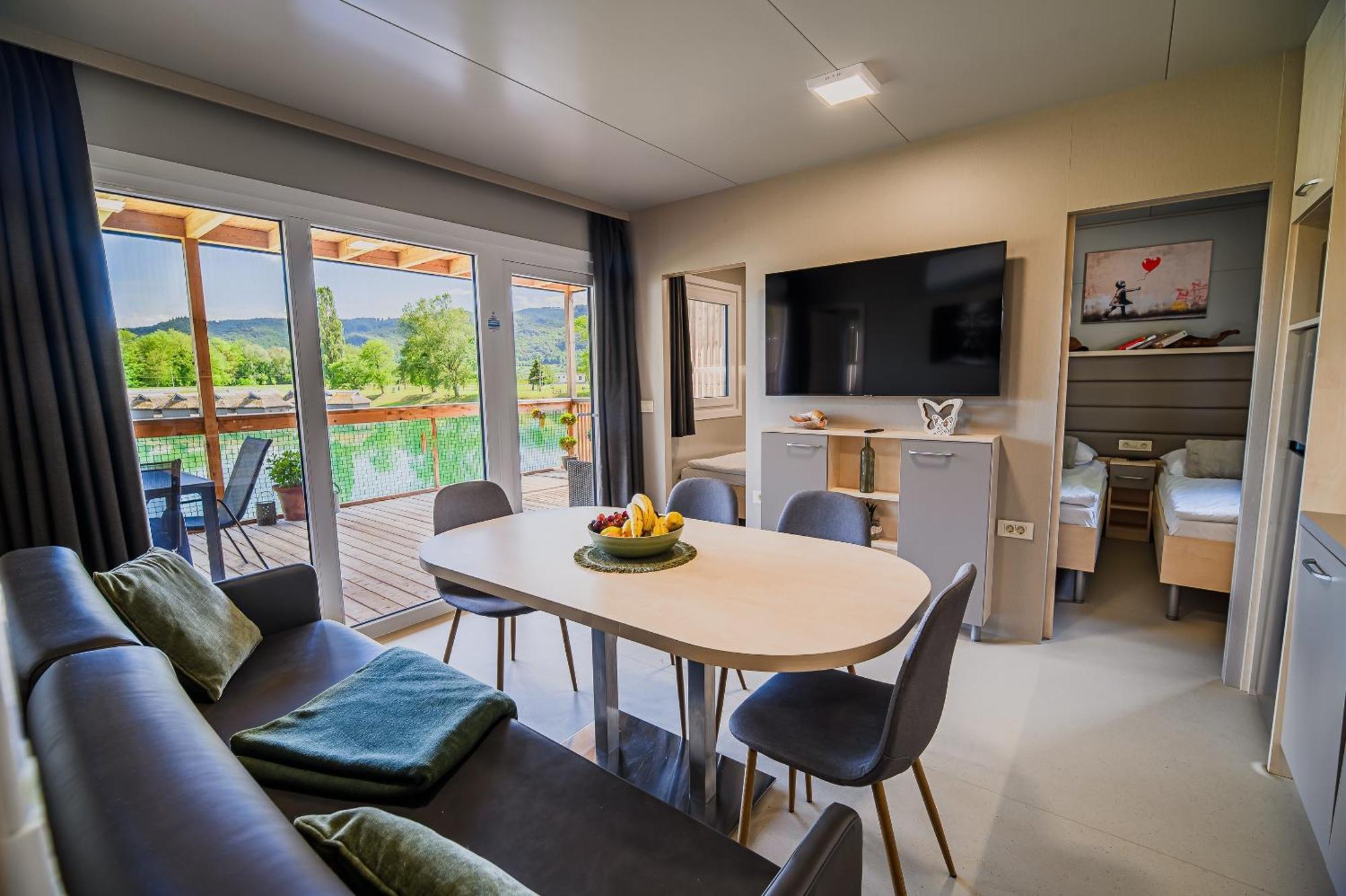 Deluxe Lake View Mobile Homes With Thermal Riviera Tickets ชาเตช อ็อบ ซาวี ภายนอก รูปภาพ
