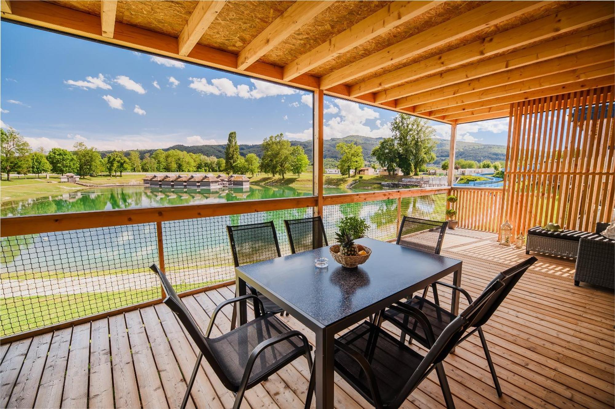 Deluxe Lake View Mobile Homes With Thermal Riviera Tickets ชาเตช อ็อบ ซาวี ภายนอก รูปภาพ